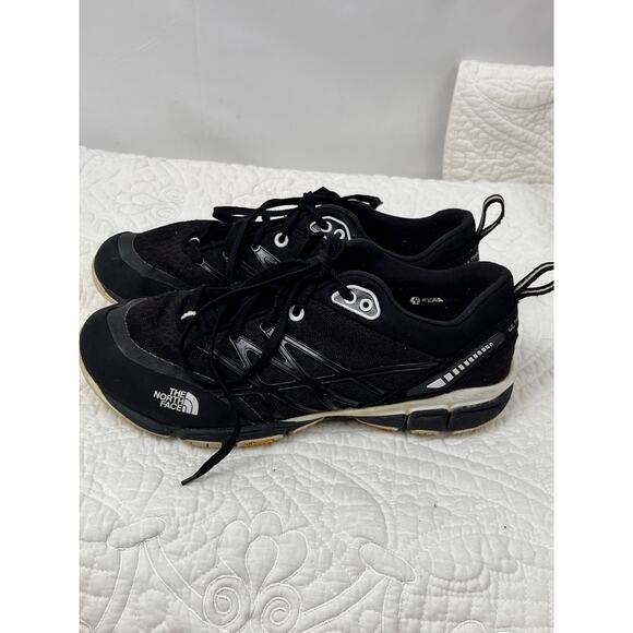 North Face Women's Size 7 Black/White Ultrakilowatt Lace Up Athletic Sneakers - Picture 8 of 10